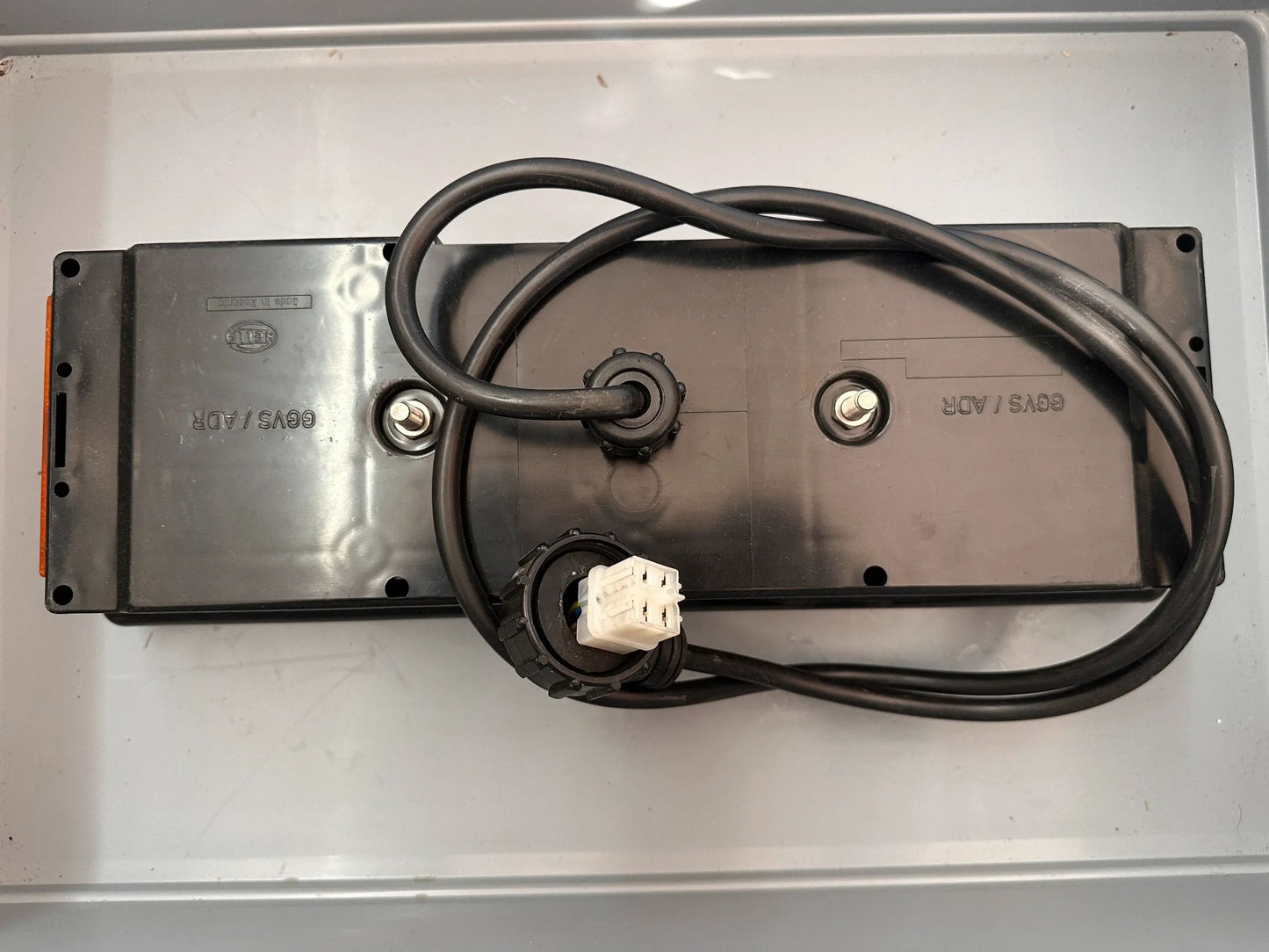 Original Hella Heckleuchte Links 2VP 340 450-151 NEU
