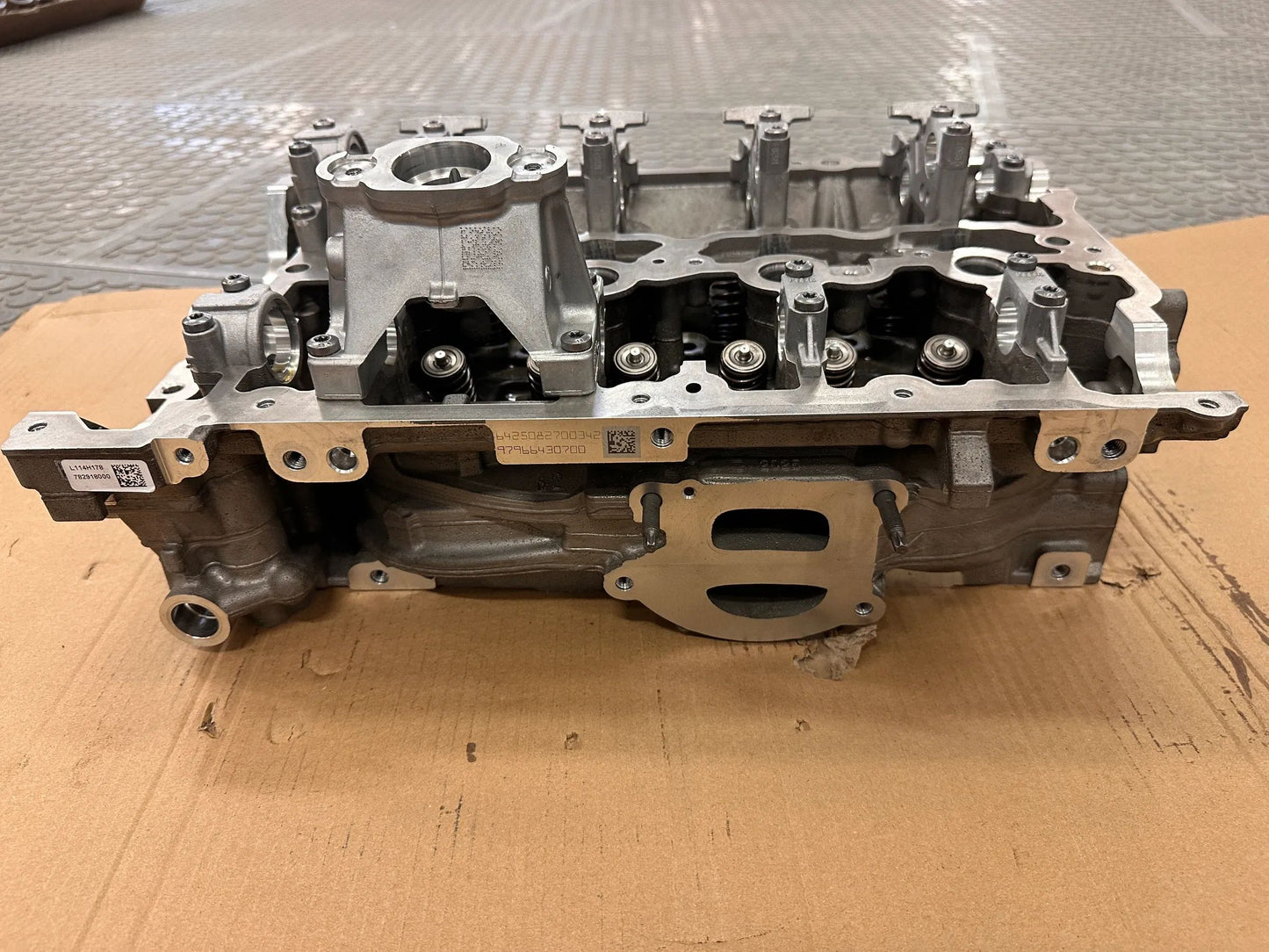 Original BMW Zylinderkopf  7829180 L114H178 7963433 NEU