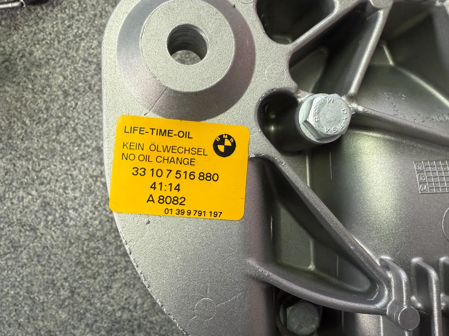 ORIGINAL BMW Hinterachsgetriebe 7516880 33107516880 NEU