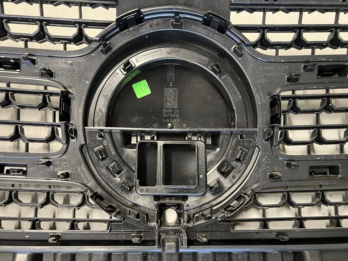 ORIGINAL Mercedes Benz V-Klasse FACELIFT NEW MODELL W447 Stoßstange vorne NEU