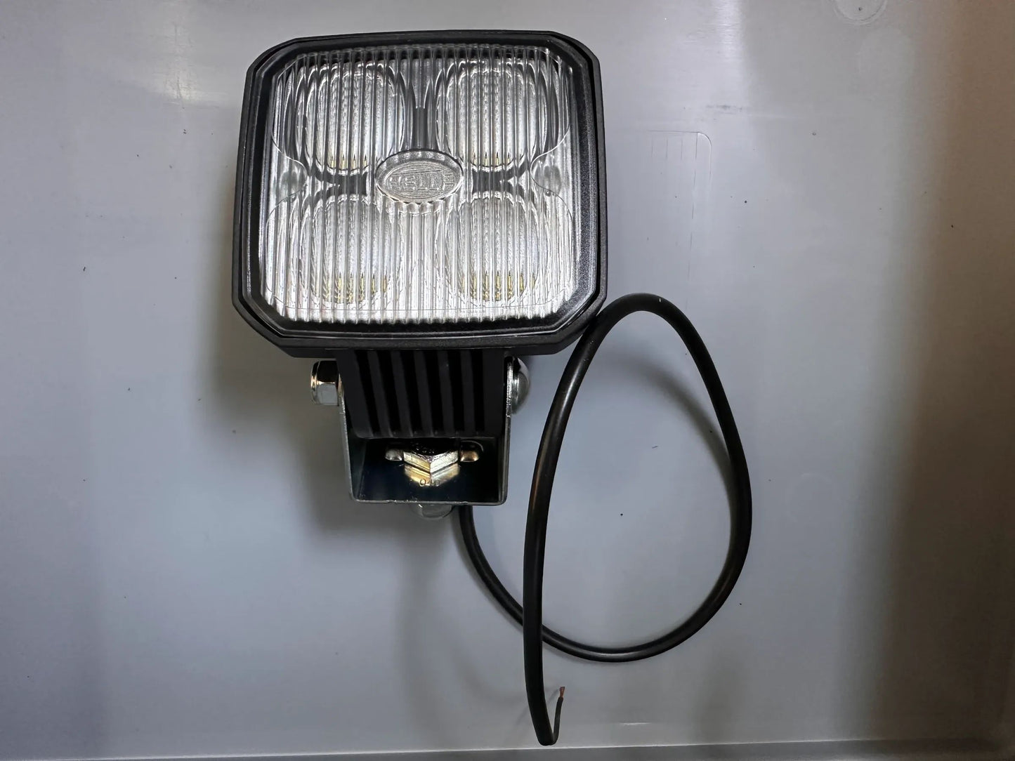 Original Hella Arbeitsscheinwerfer 1GA 996 284-002 NEU