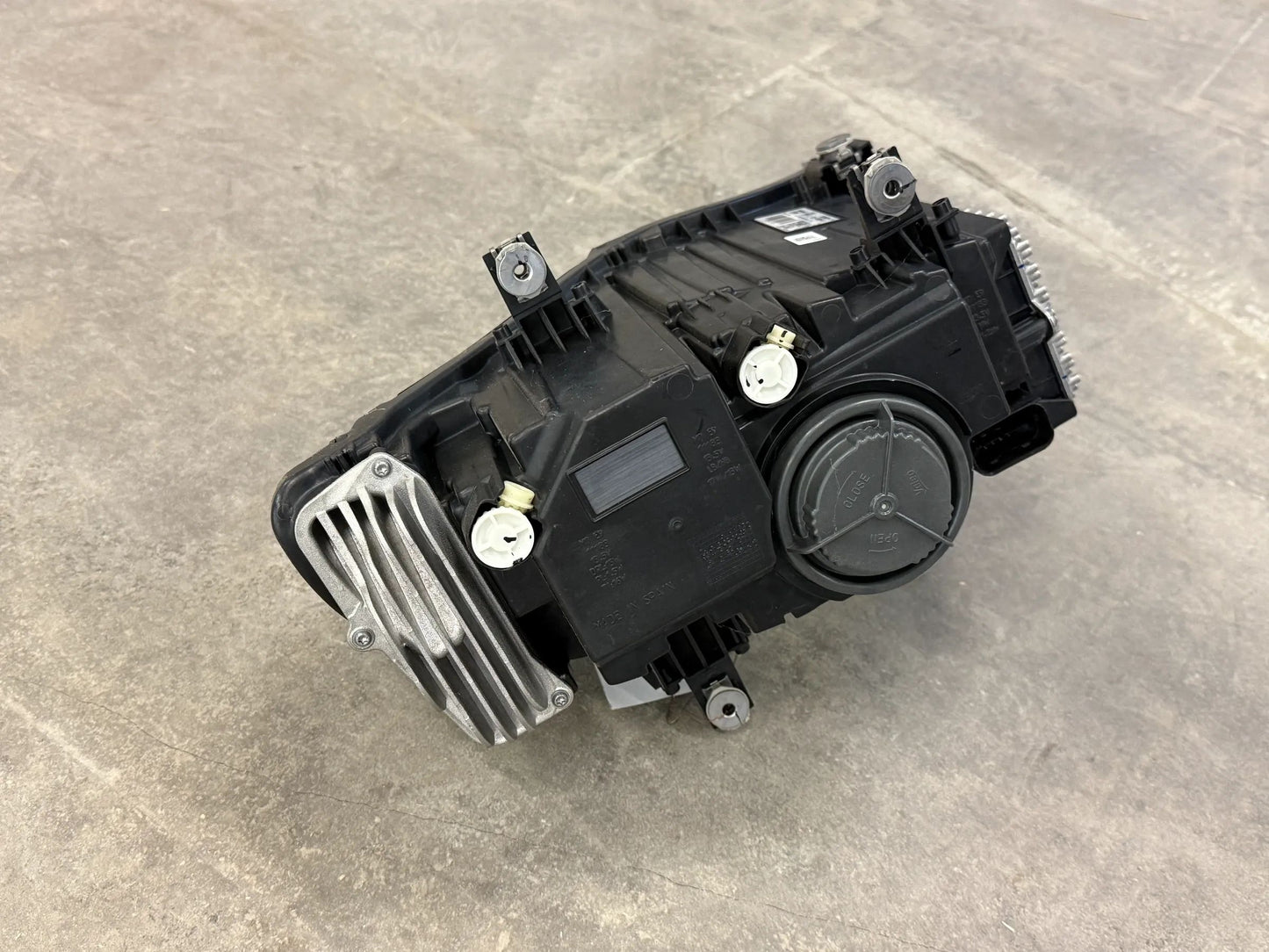 Original BMW i12 i15 i8 LED Scheinwerfer mit Steuergerät mit Blinklicht 7947391