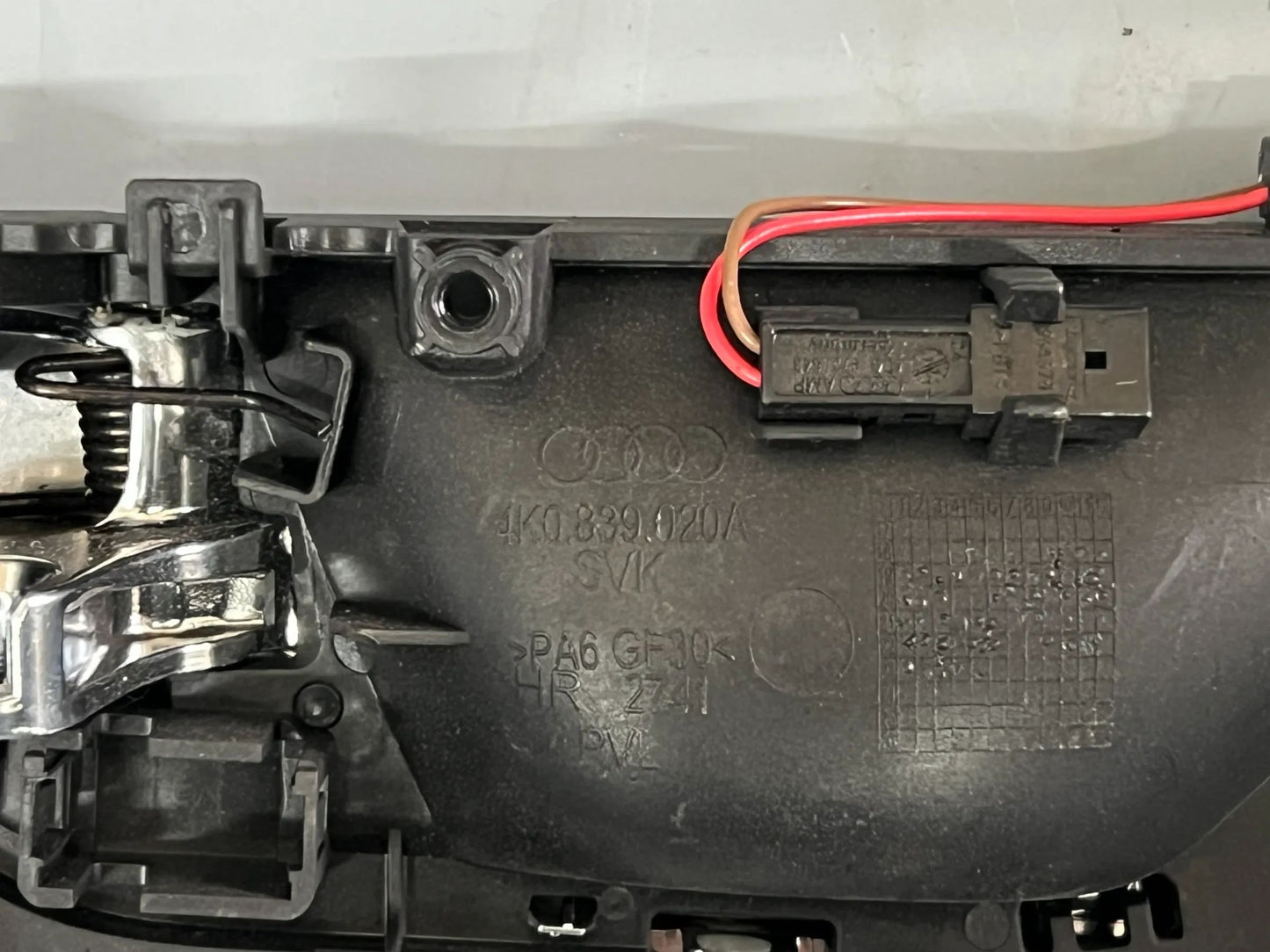 Original Audi Türgriff hinten rechts 4K0839020A NEU