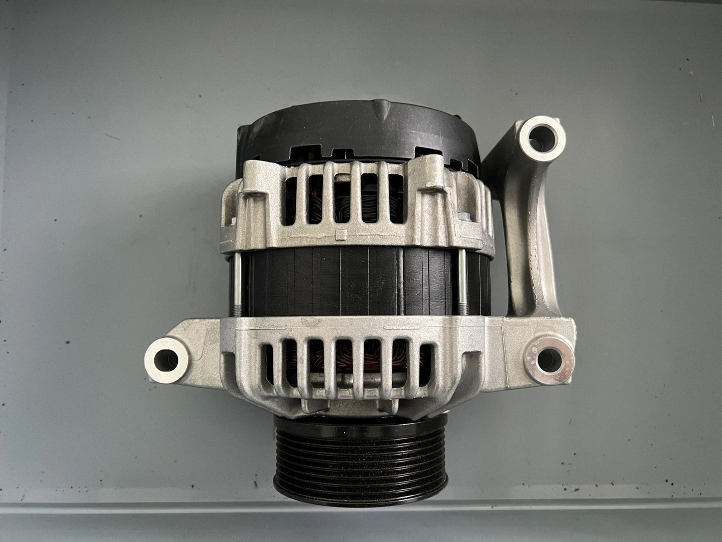 Original Mercedes-Benz Generator Lichtmaschine A0151546302 NEU