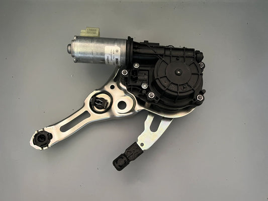 Mercedes-Benz Antriebseinheit Heckdeckel-Fernschließung A2068204100 NEU