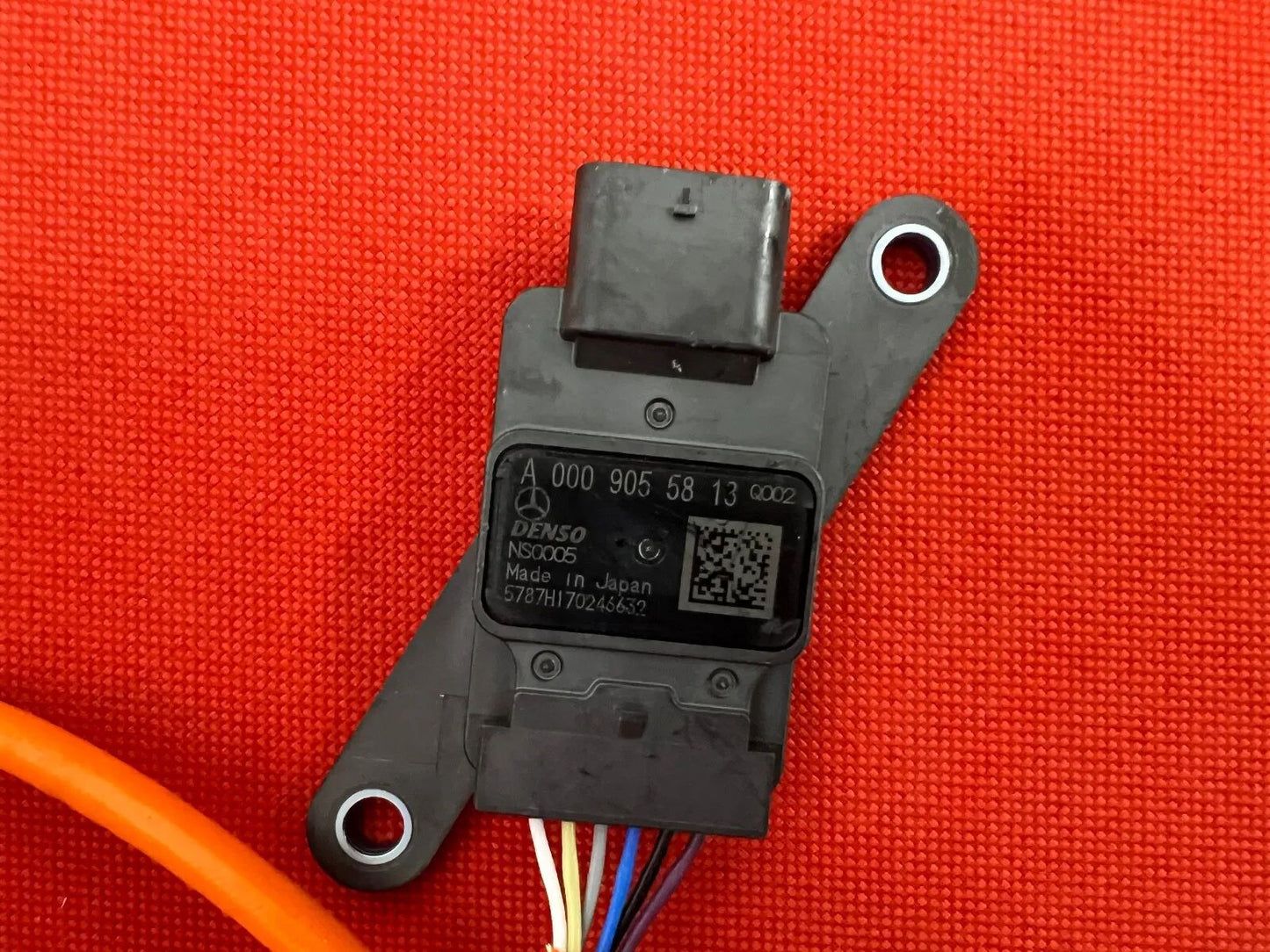 Original Mercedes Benz NOx Sensor A0009055813 NEU