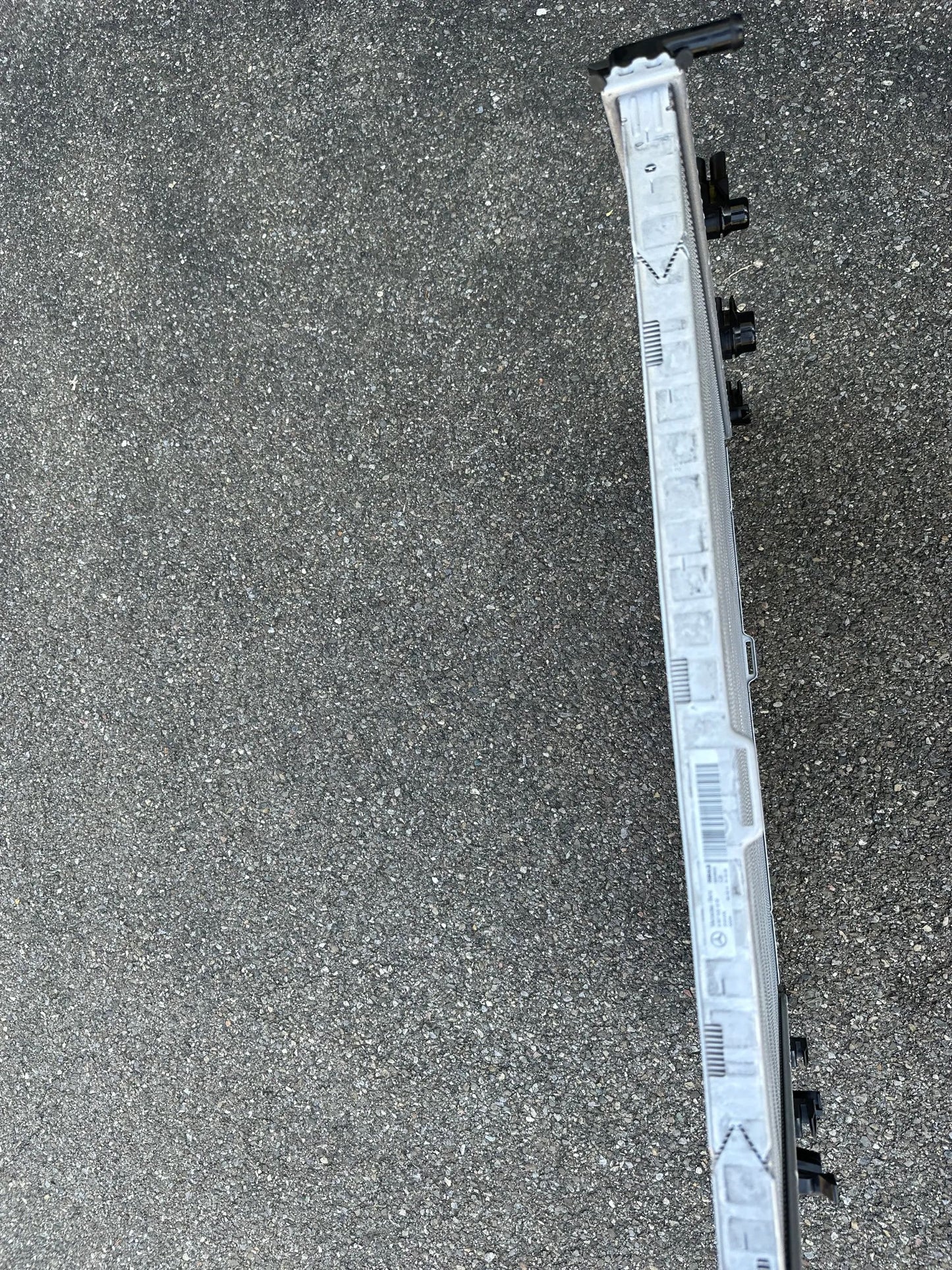 ORIGINAL MERCEDES-BENZ SPRINTER W907 Kühlmittelkühler A9075001200 NEU