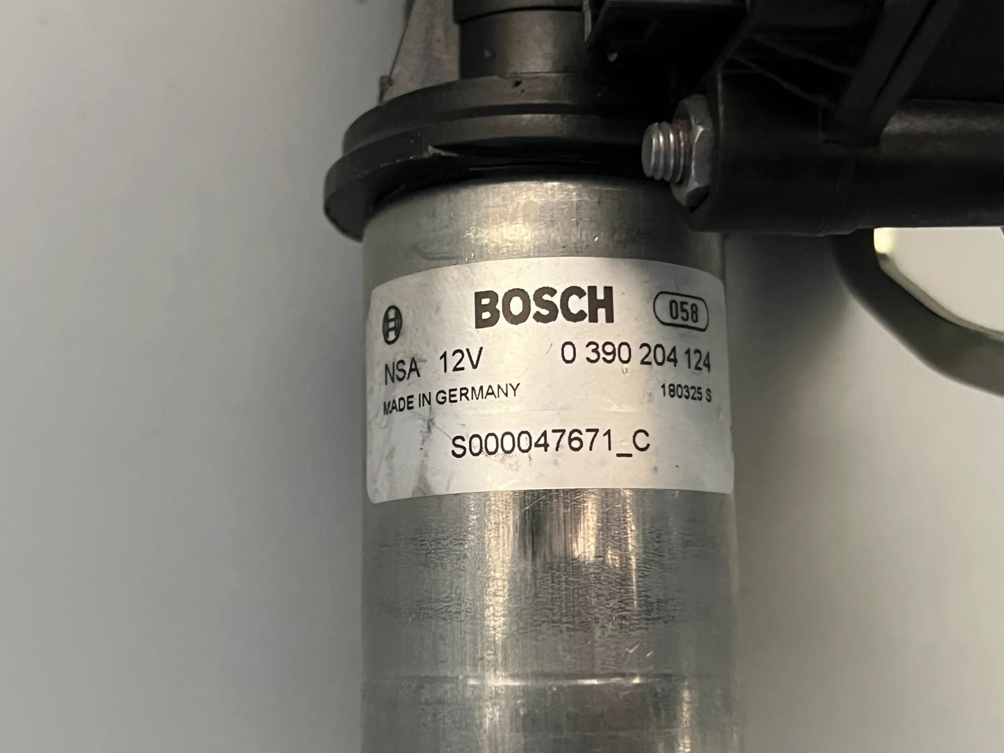 Mercedes-Benz Antriebseinheit Heckdeckel-Fernschließung A2068204100 NEU