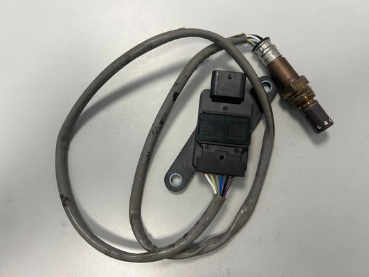 ORIGINAL Mercedes Benz NOX SENSOR Vor SCR Katalysator A0009059816 NEU