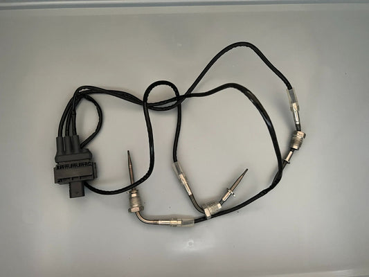 Original Mercedes-Benz Temperatursensor A0009054723 NEU