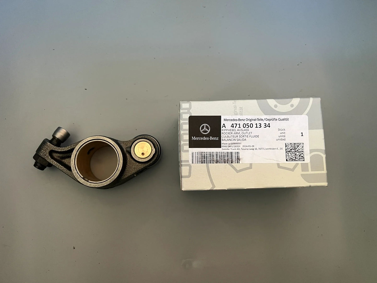 Original Mercedes-Benz Kipphebel Auslass A4710501334 NEU