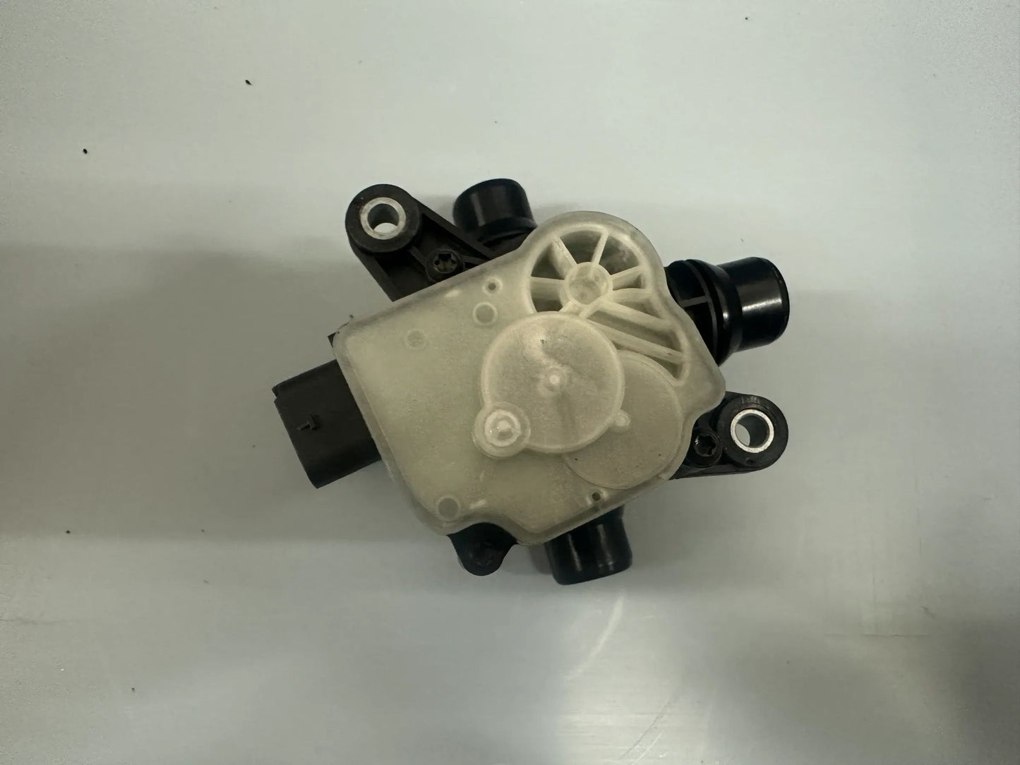 Original Mercedes-Benz W174 W223 Kühlmittelregelventil A0005063700 NEU