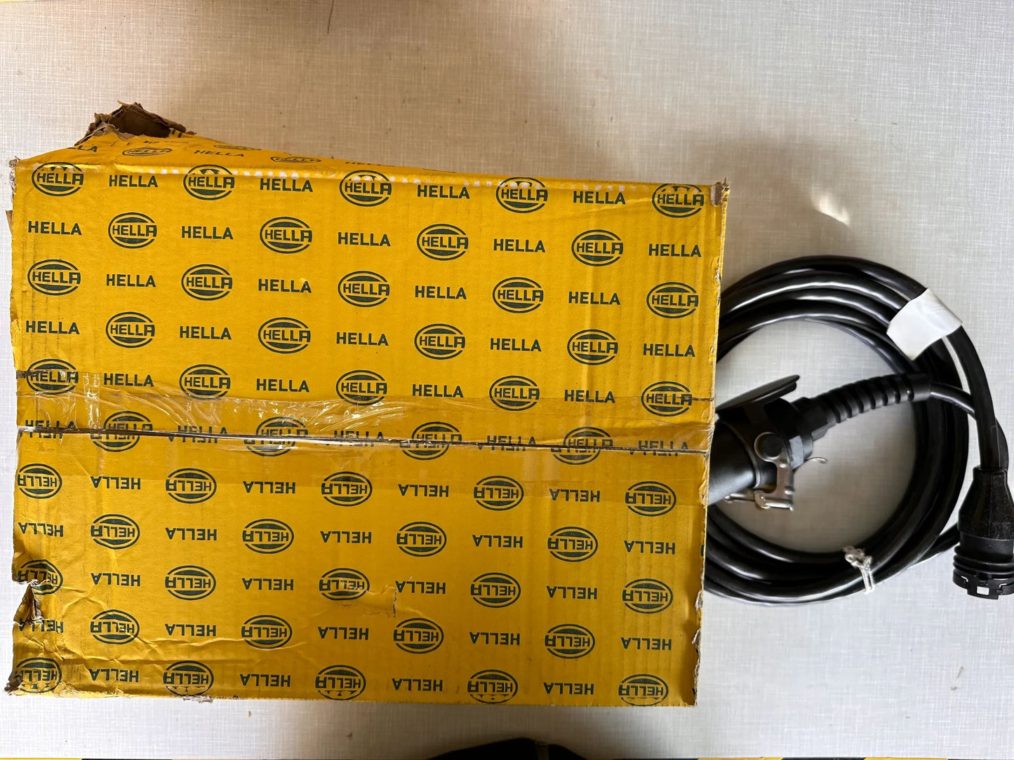 Original Hella Kabelsatz Heckleuchte 8KA 340 843-001 NEU