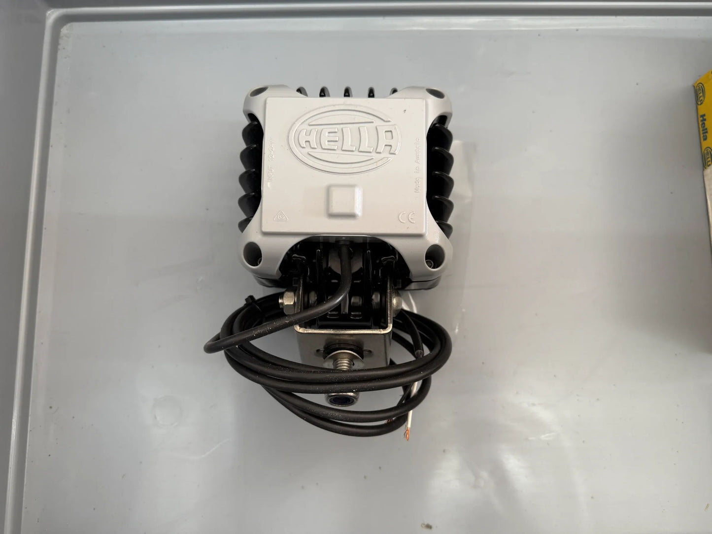 Original Hella Arbeitsscheinwerfer 1GA 996 192-001 NEU