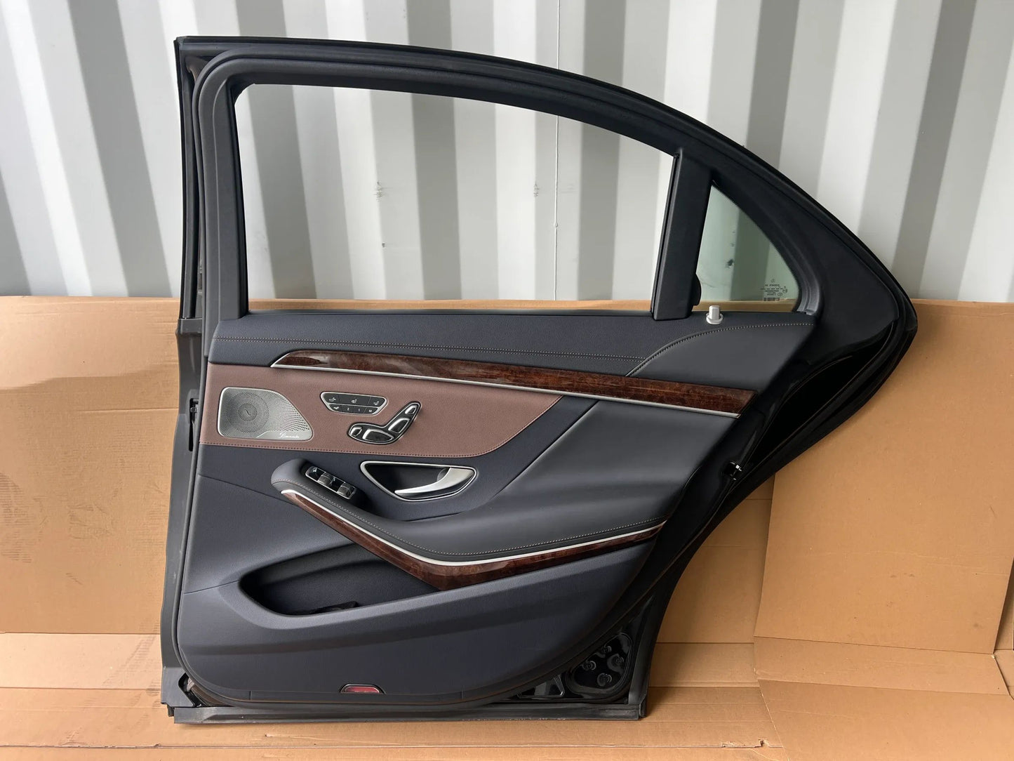Original Mercedes-Benz S-KLASSE W222 TÜR HINTEN RECHTS 9197 OBSIDIANSCHWARZ NEU