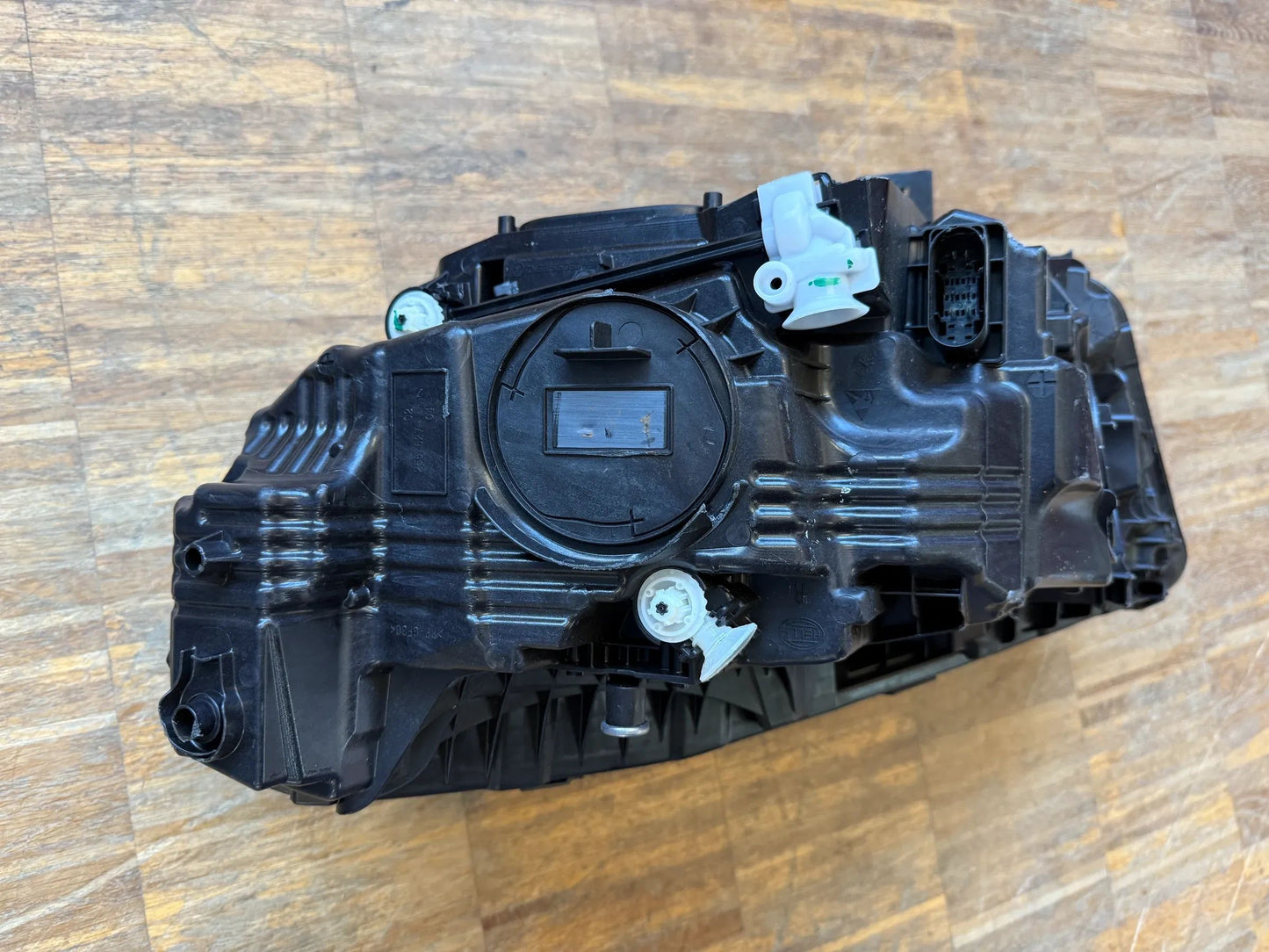 Original Mercedes-Benz W247/X247 Scheinwerfer A2479064204