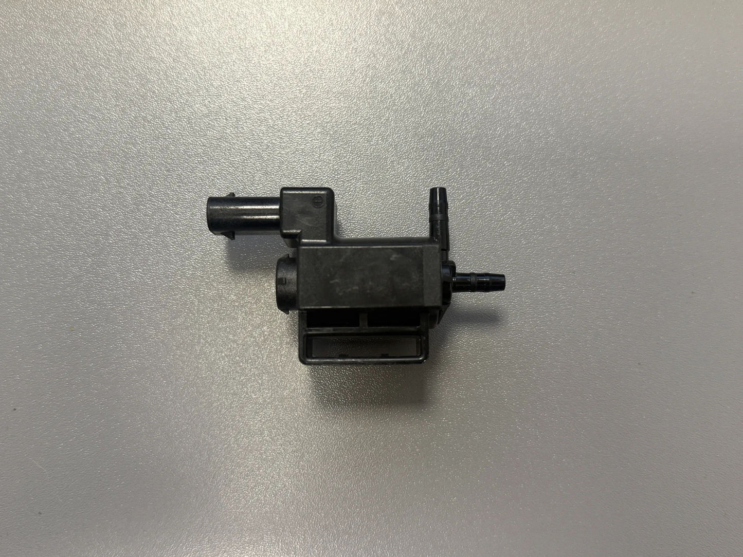 Original Pierburg Magnetventil / Druckwandler (Unterdruckventil) 722402030 NEU