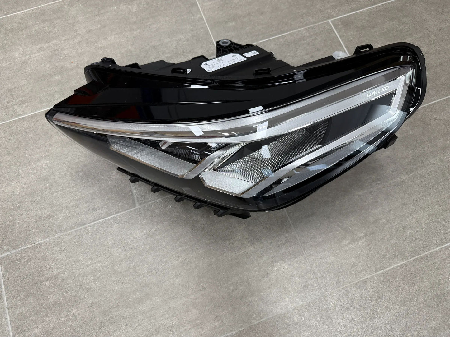 Original BMW X1 U11 LED-Scheinwerfer Links mit Steuergerät 5A9A221 NEU