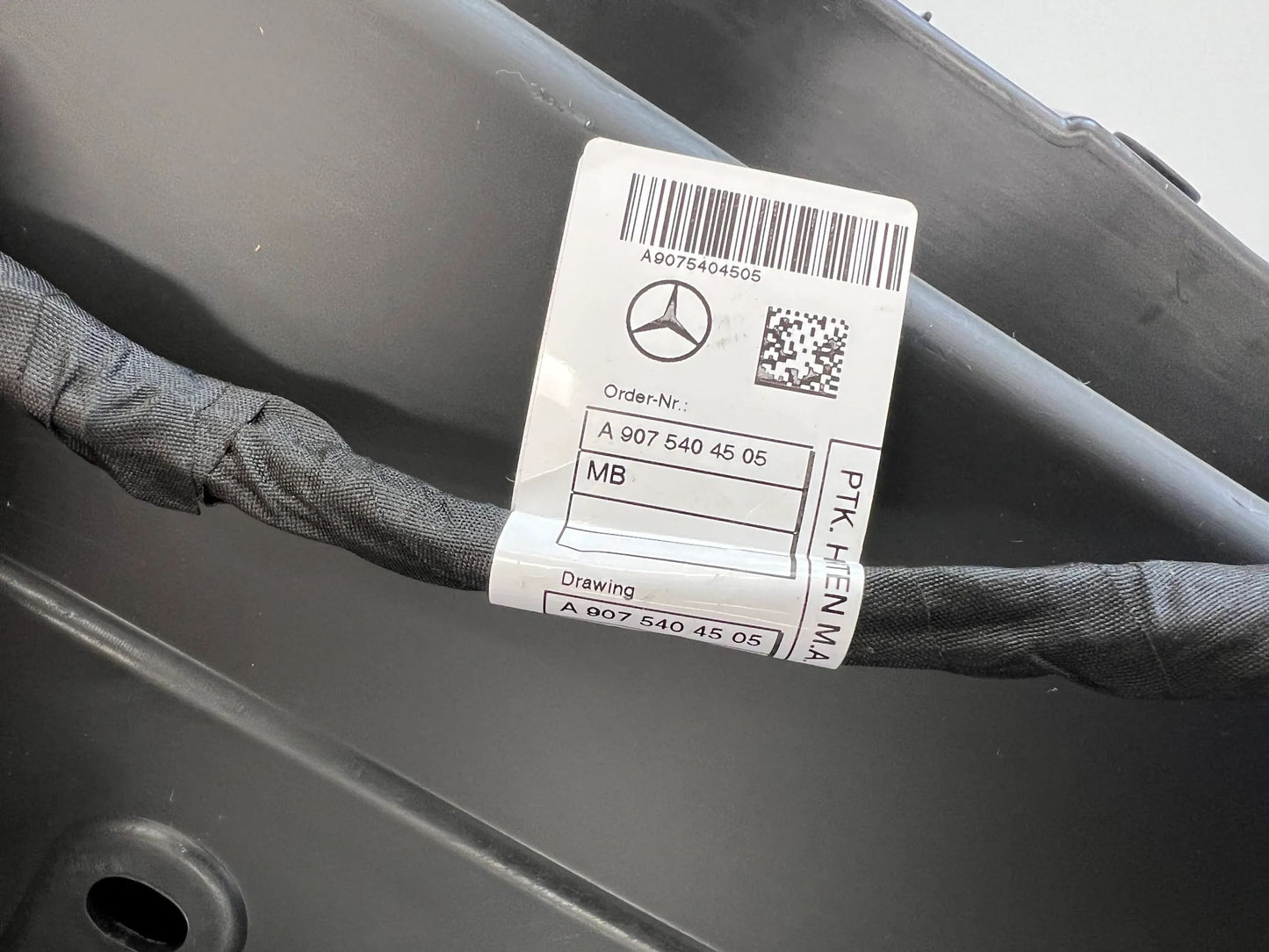 ORIGINAL Mercedes-Benz Sprinter Stoßfänger hinten mitte A9108856400