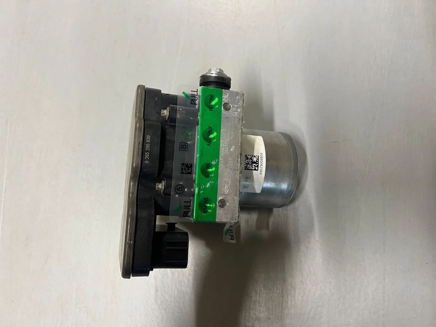 ORIGINAL Mercedes Benz Steuergerät Hydraulikeinheit A9079008806 NEU