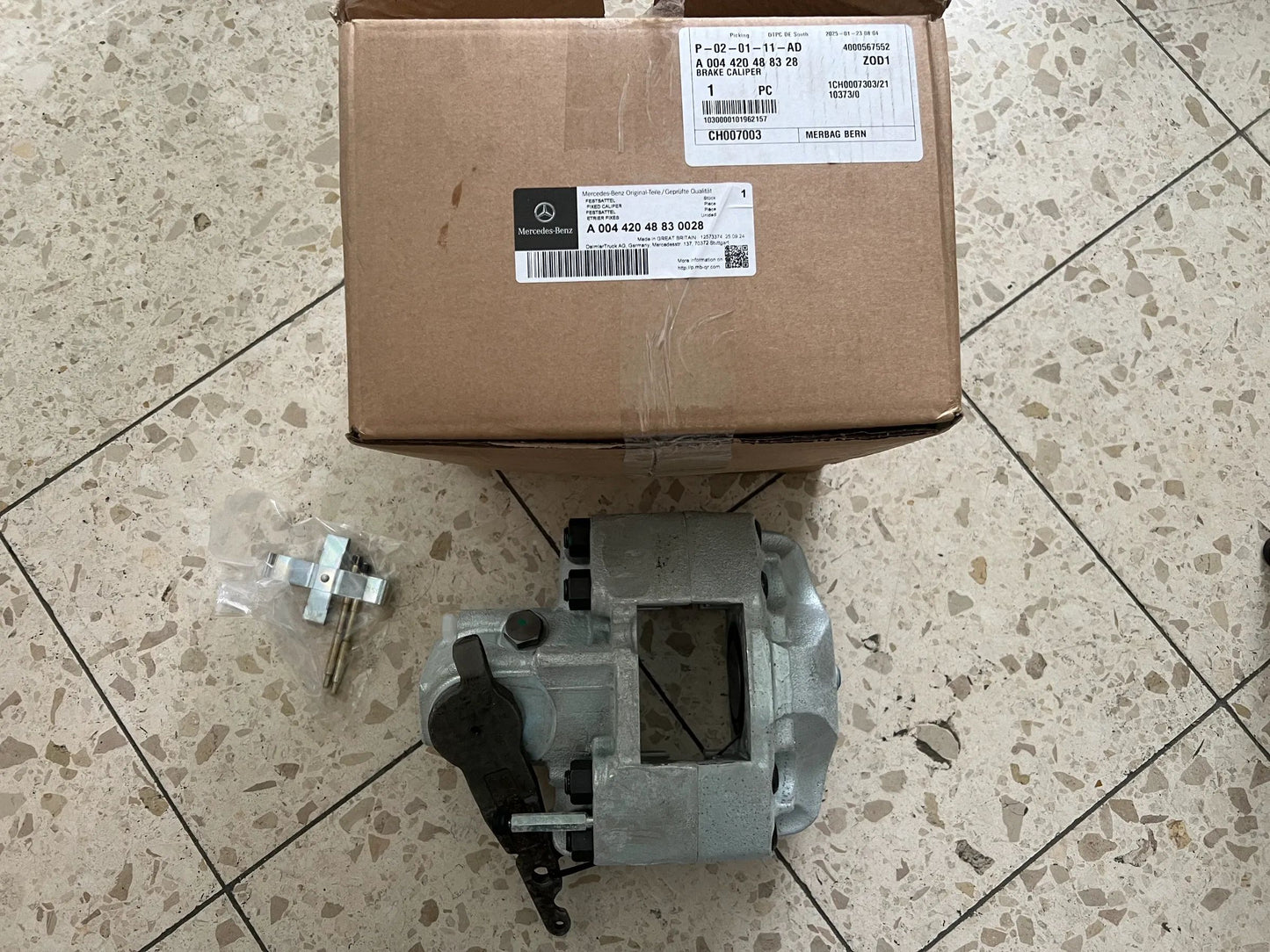 Original Mercedes-Benz Bremssattel A0044204883 NEU