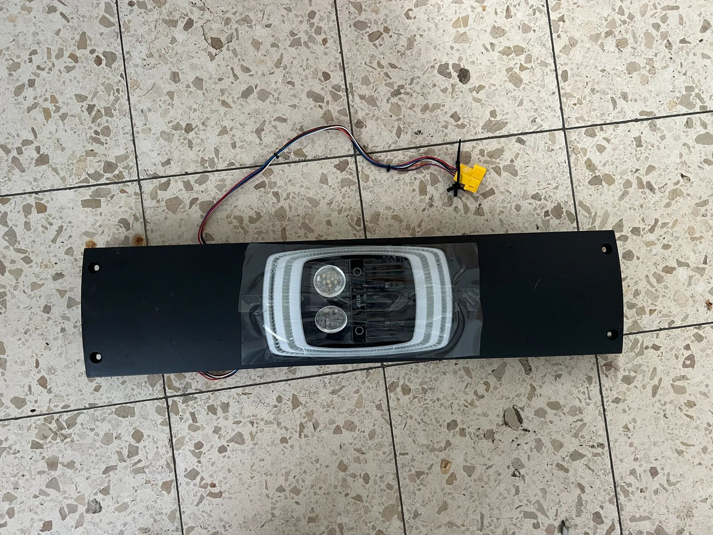 Original Mercedes-Benz Licht LH A4108306290 NEU