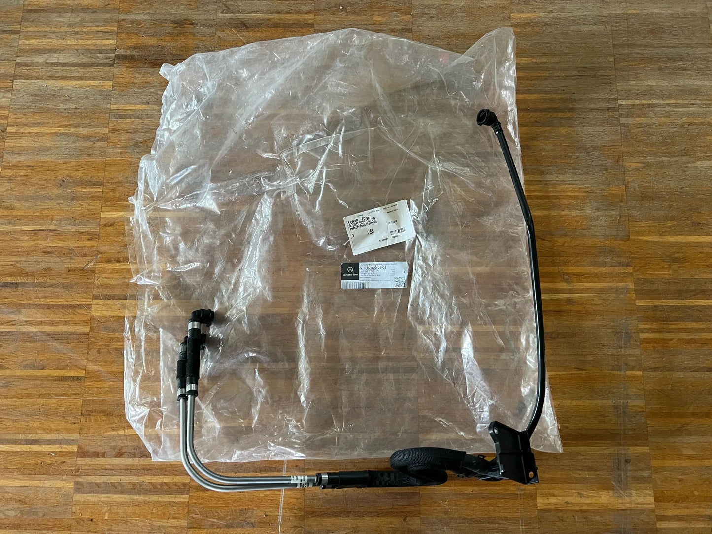 Original Mercedes-Benz Entlüftungsleitung A9605000608 NEU