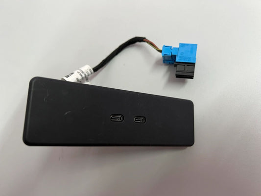 Original Mercedes Benz V-Klasse/Vito W447/W448 USB-C TYPE C Stecker AA4486830600