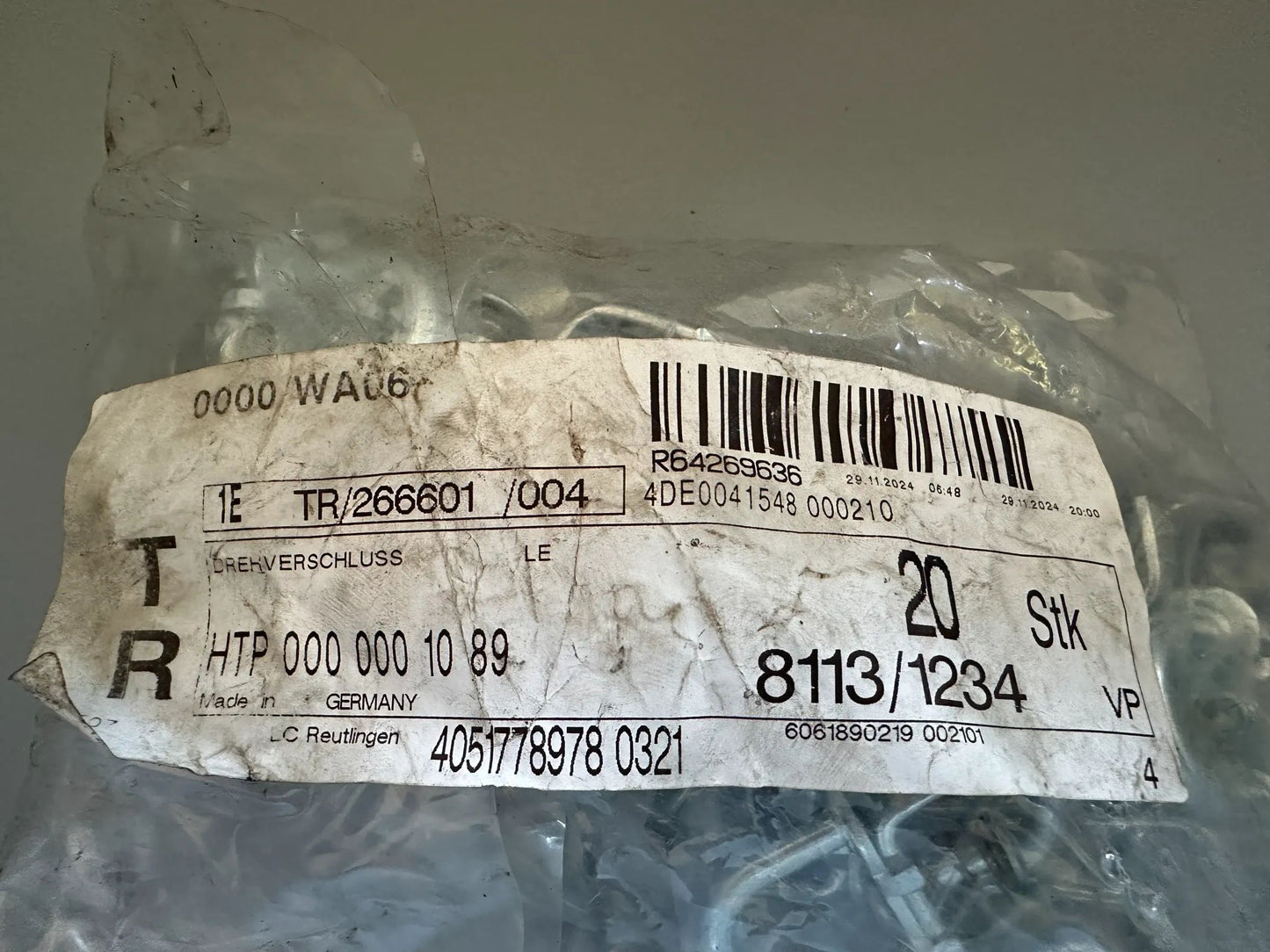 20 X Original Mercedes-Benz Drehverschluss  HTP0000001089 NEU