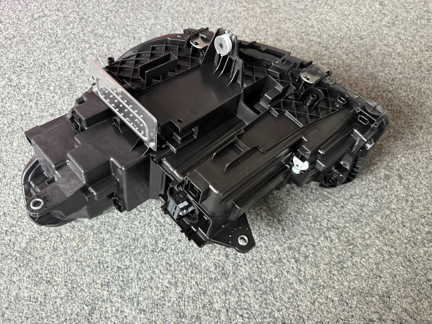 Original BMW X1 U11 LED-Scheinwerfer 5A9A228 NEU