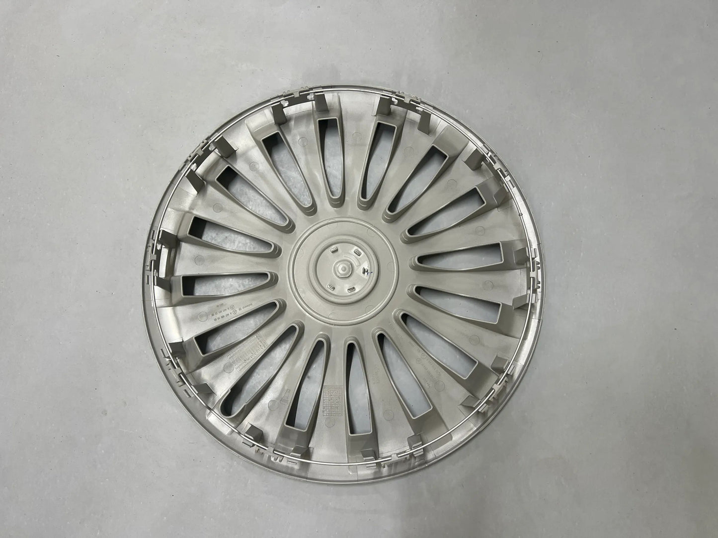Original Mercedes Benz V-Klasse/Vito 17 Zoll Radkappe A4474001000