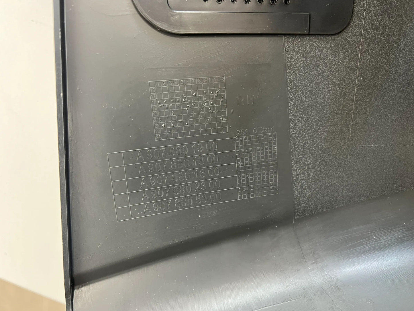 ORIGINAL Mercedes Benz Sprinter Stoßstangenecke rechts hinten A9078801900 NEU