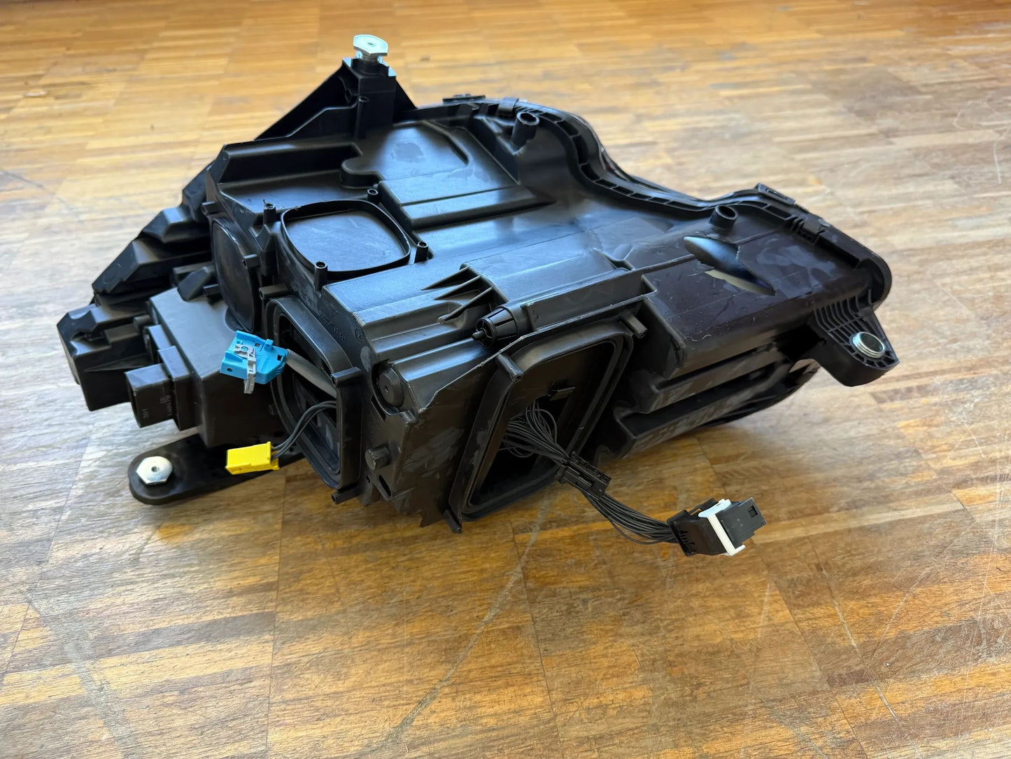 Original Mercedes-Benz C218/X218 Scheinwerfer A2188203659