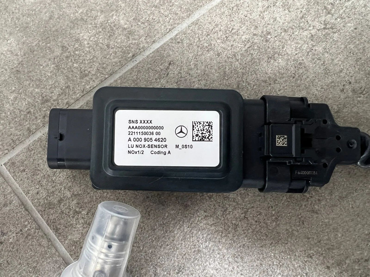 ORIGINAL MERCEDES BENZ LU NOX-SENSOR A0009054620 NEU