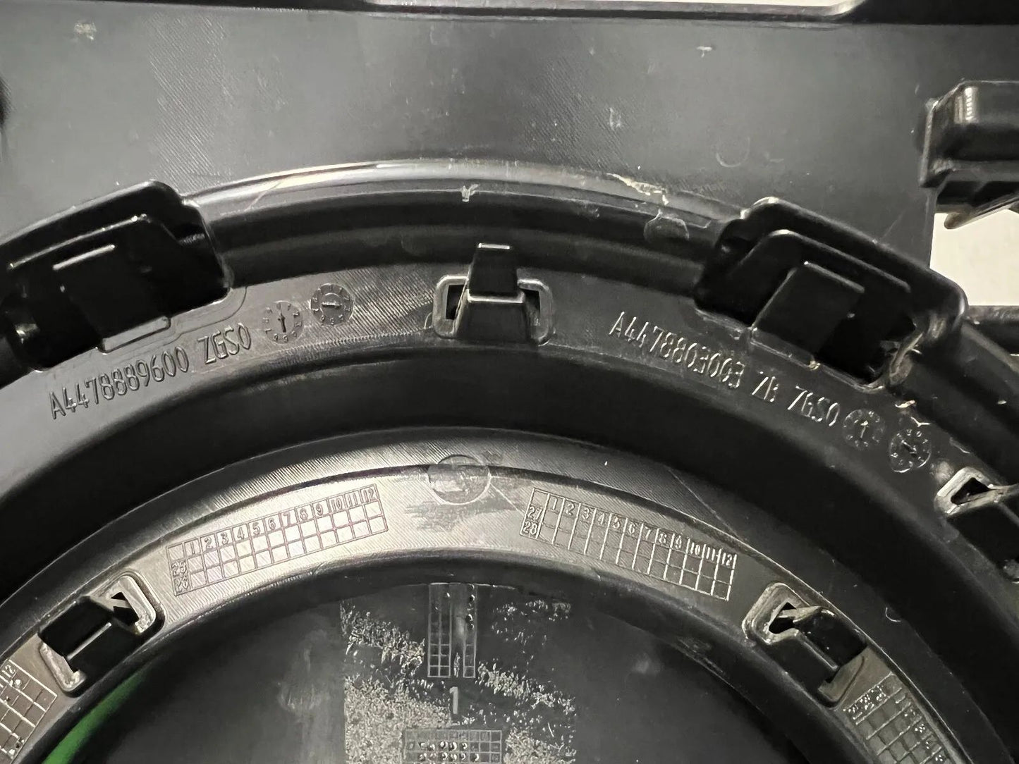 ORIGINAL Mercedes Benz V-Klasse FACELIFT NEW MODELL W447 Stoßstange vorne NEU