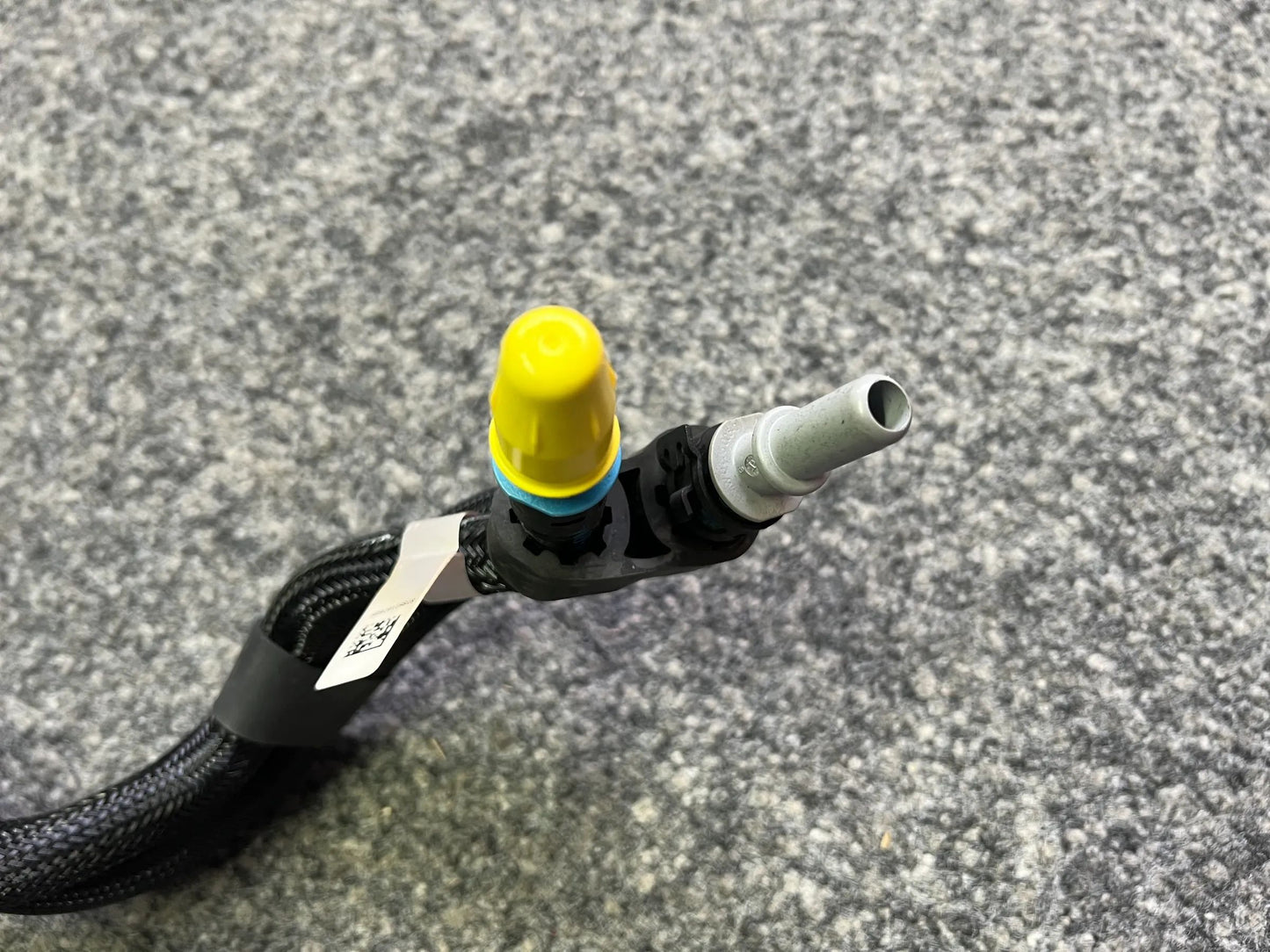 Original BMW Kraftstoffleitung 13538571676 NEU