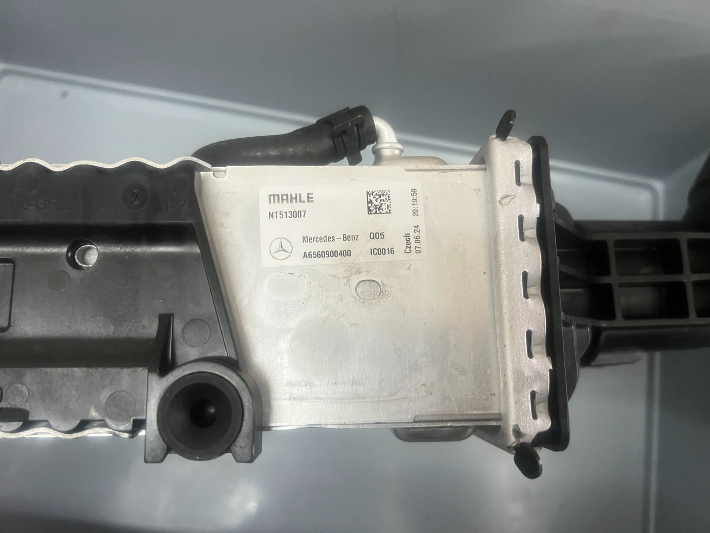 Original Mercedes-Benz Ladeluftkühler A6560900400 NEU