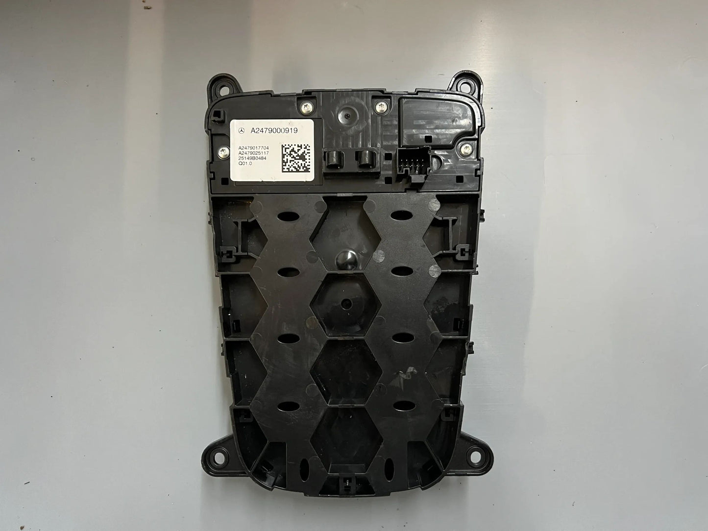 Original Mercedes-Benz Steuergerät Schalterblock Touchpad A2479000919 NEU