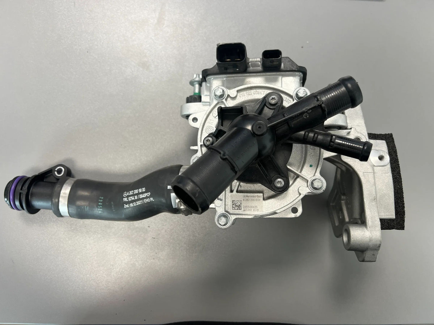 Mercedes Benz Kühlmittelpumpe Wasserpumpe A2822000101 A2822009700 A2822009800 NE