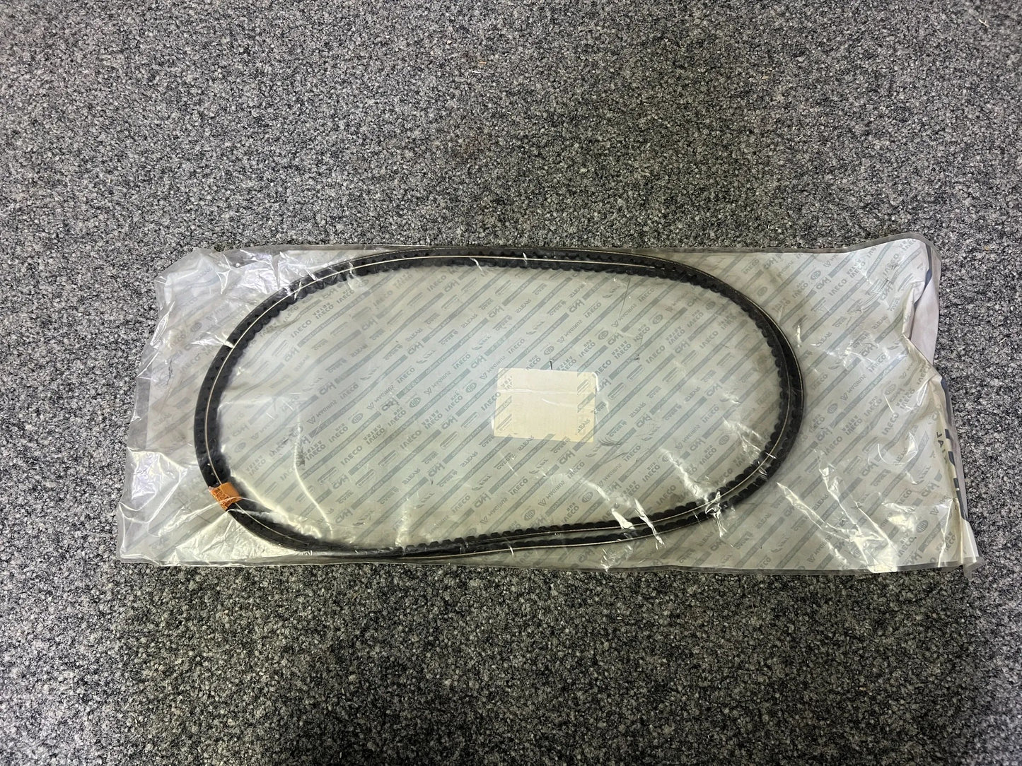 Original Iveco CNH Keilriemensatz 2235176 NEU