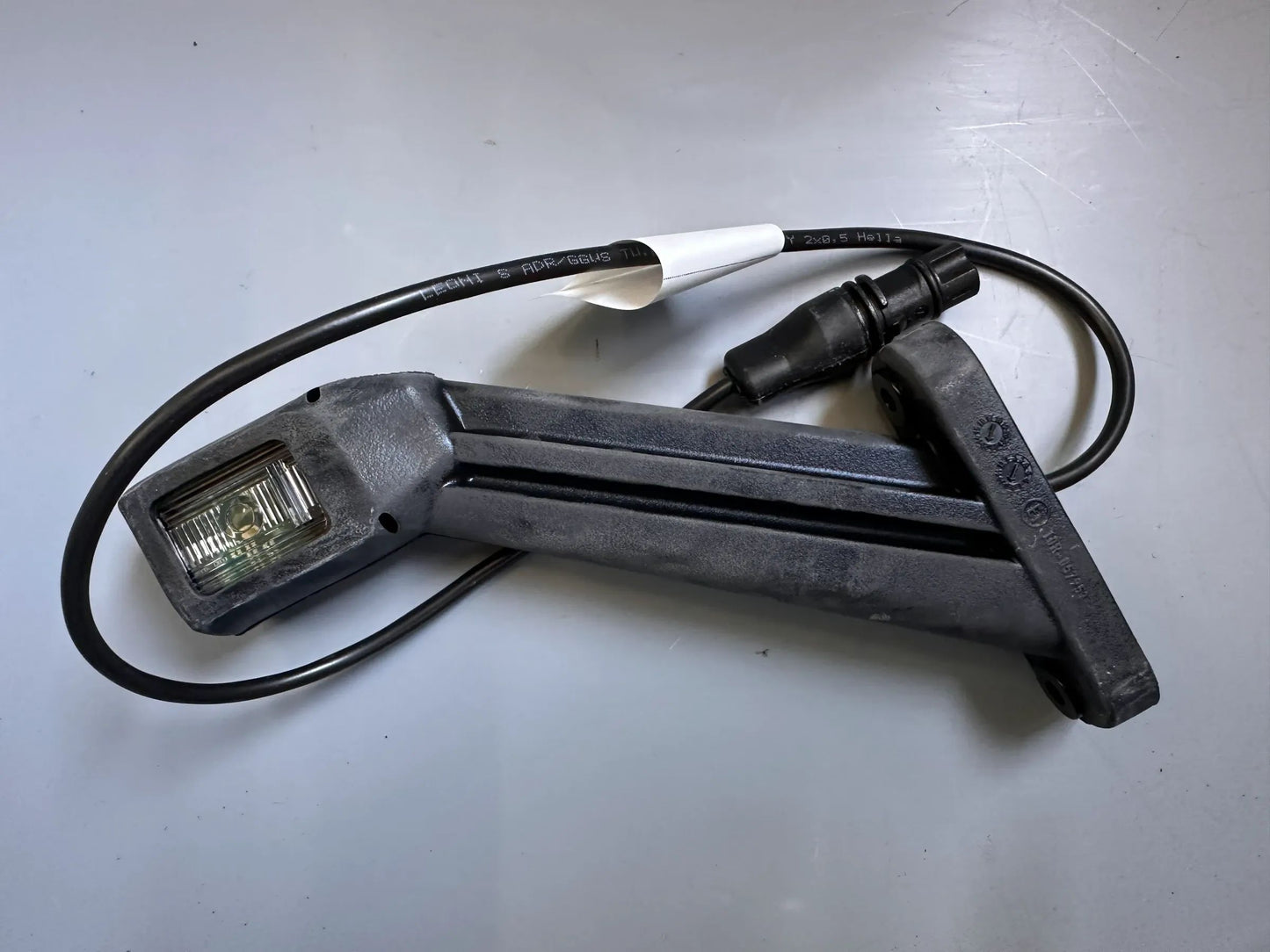 Original Hella Umrissleuchte 2XS 011 744-111 NEU
