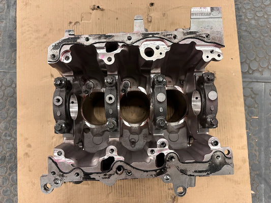 Original BMW Motorblock B38A15P 8631944 NEU