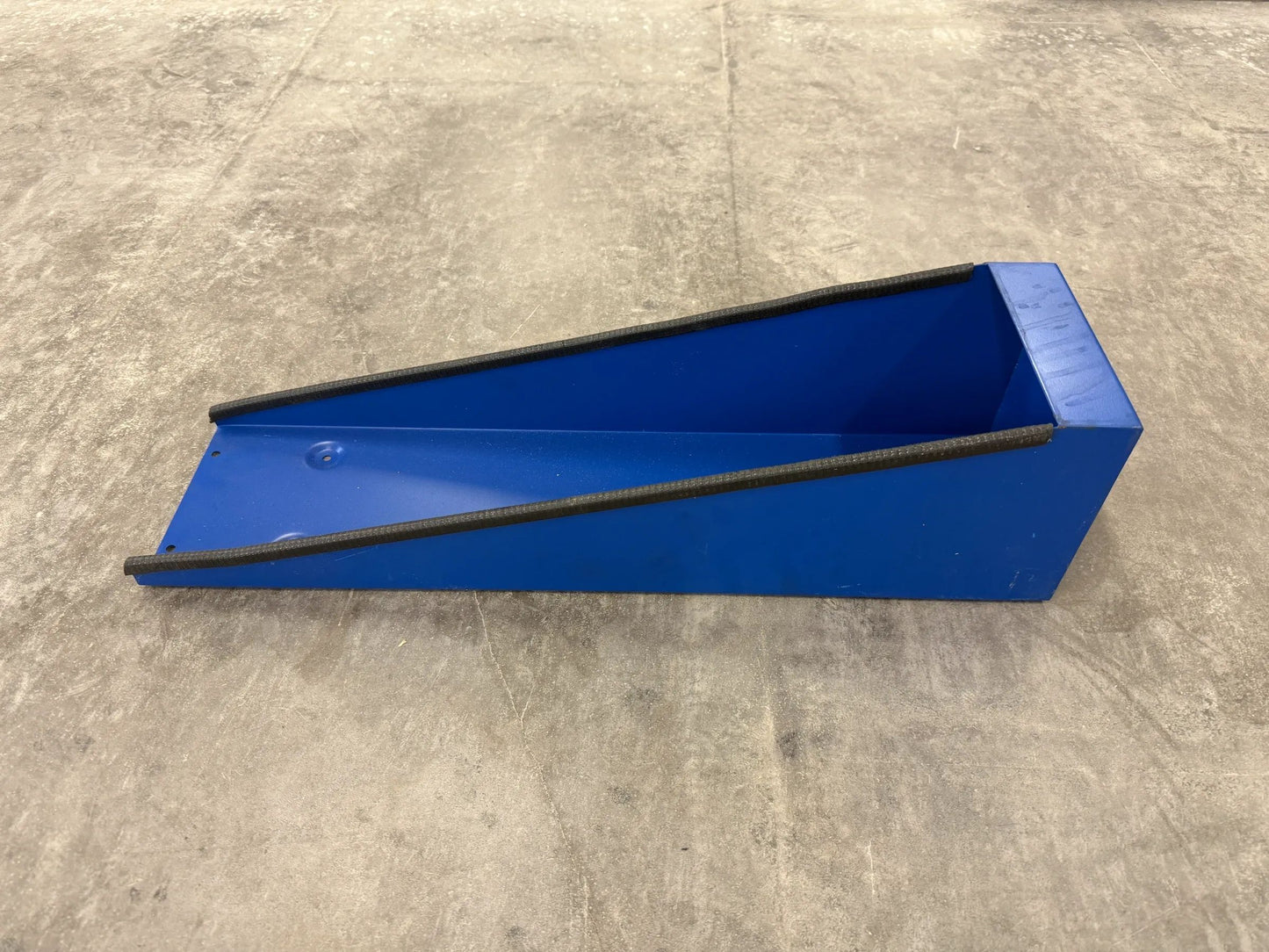 Metall Auffahrrampe / Führungsschiene Werkstatt – blau – mit Gummiauflage