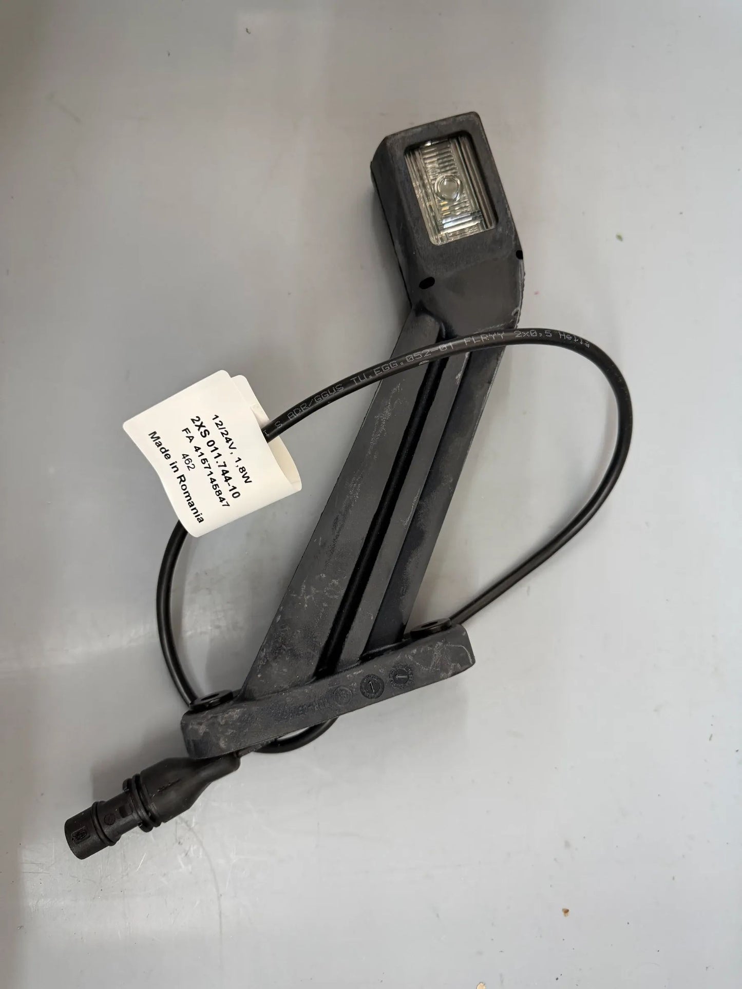 Original Hella Umrissleuchte 2XS 011 744-101 NEU