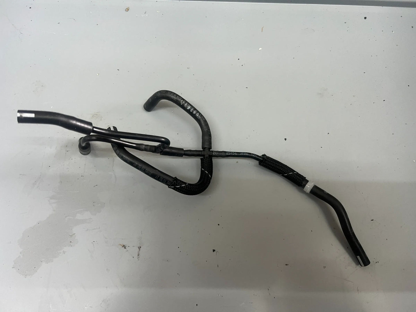 Original Mercedes-Benz Entlüftungs- / Unterdruck-Leitungssatz A6560701632 NEU