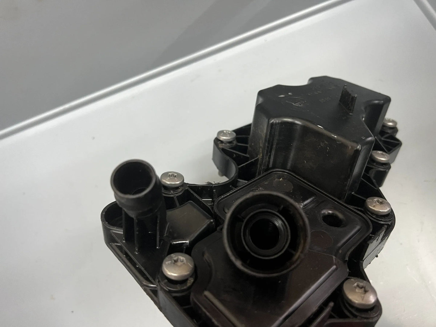 Original Mercedes Benz Ölabschneider A2600108600 NEU