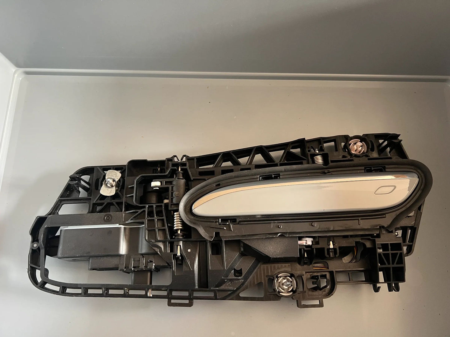 Original Mercedes-Benz CLA W174/178 Türgriff Links A0997605307 NEU