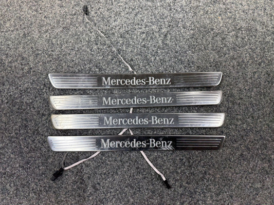 4X Mercedes-Benz X167 GLS Einstiegsleiste/Zierblende Beleuchtung A1676861300 NEU