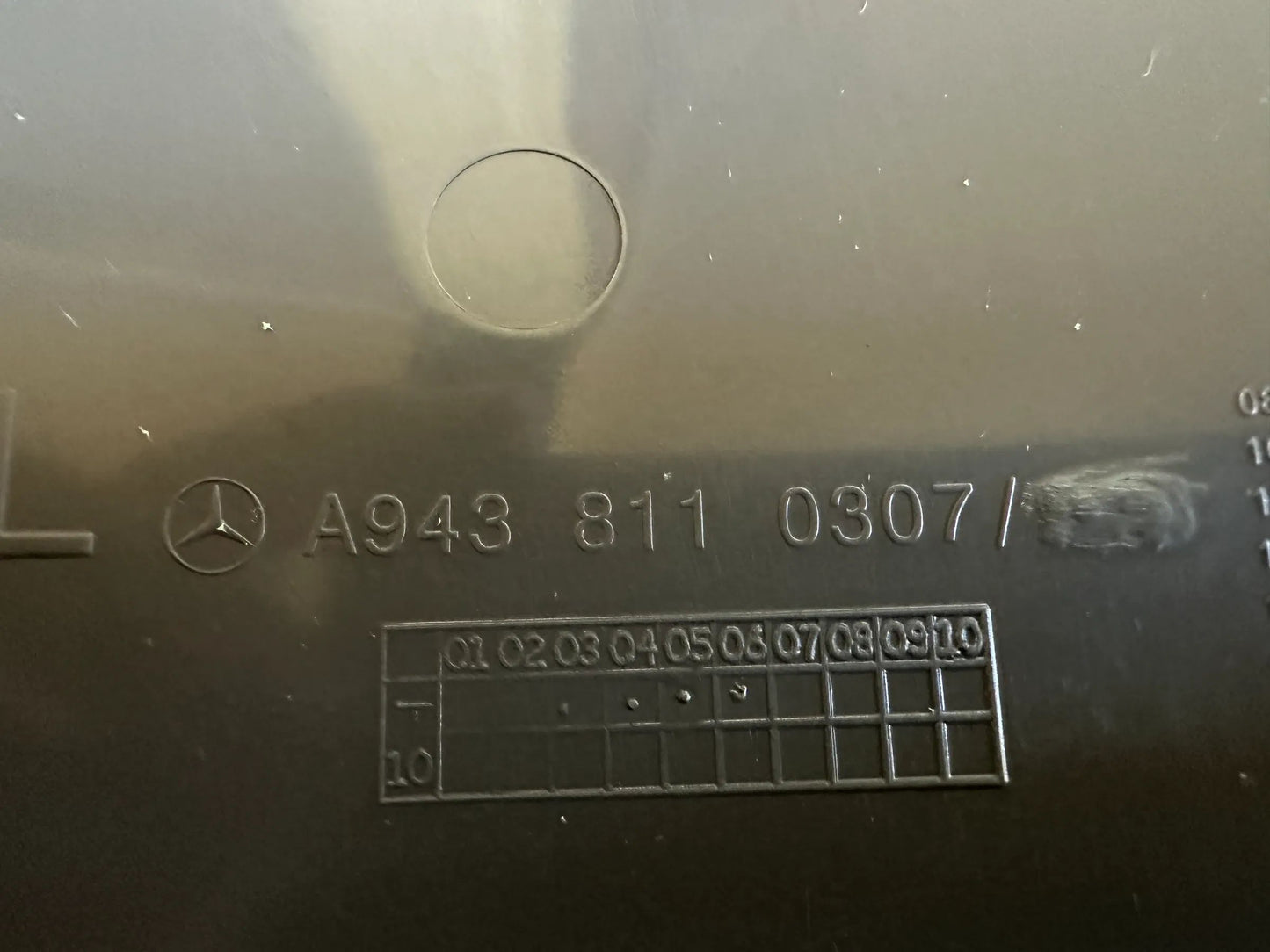 Original Mercedes Benz Abdeckung A9438110307 NEU