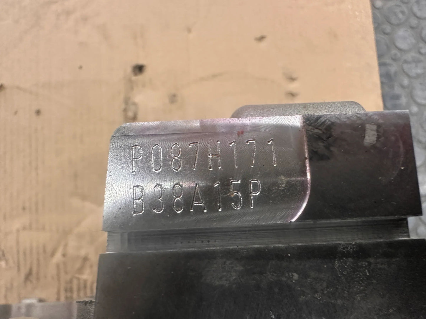 Original BMW Motorblock B38A15P 8631944 NEU